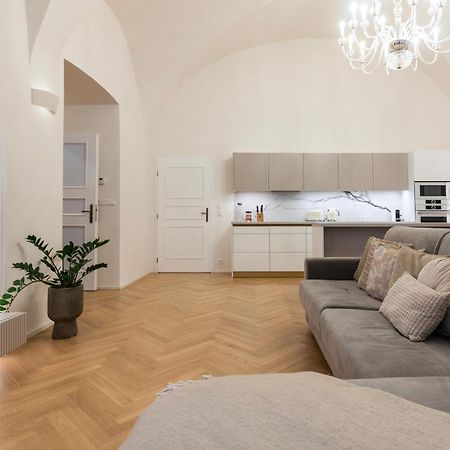Arch Iv. Apartment Praha Bagian luar foto