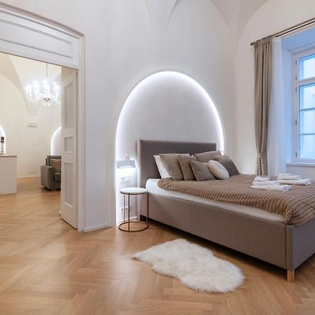 Arch Iv. Apartment Praha Bagian luar foto